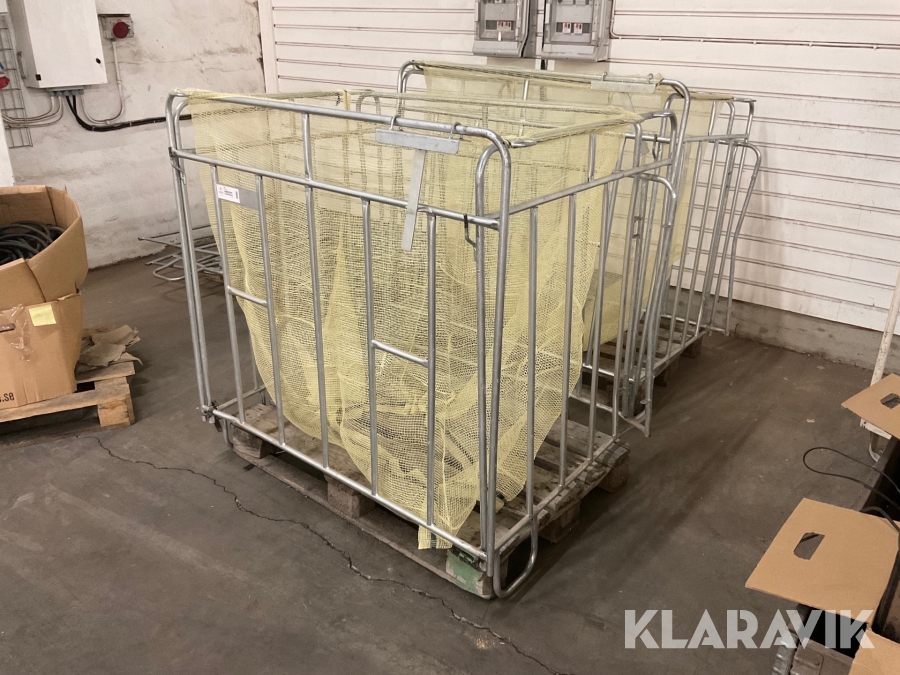 Vedsäckar med ställning