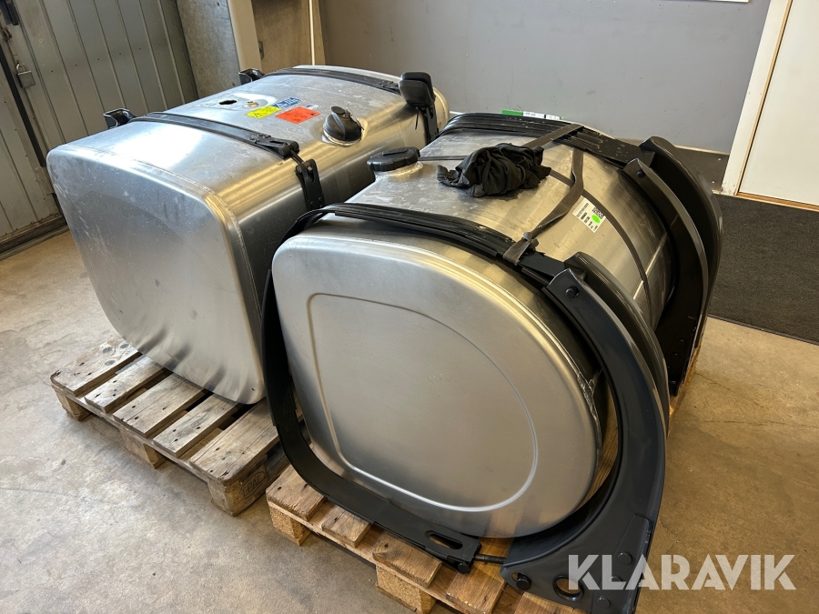 Tankar 1 st Volvo 330L  1 st Scania 400L