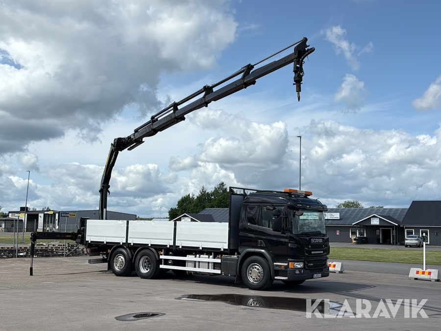 Kranbil Scania P320 brädgårdsbil