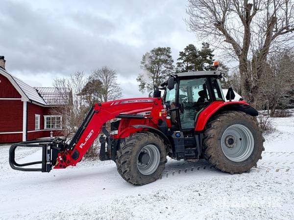 Traktor Massey Ferguson MF 6718S med lastare