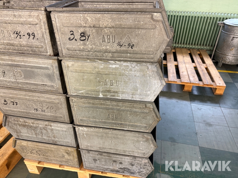 Lagerbackar stål märkta ABU, mellan 5st