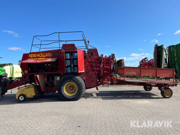 Storbalspress New Holland NH BB980