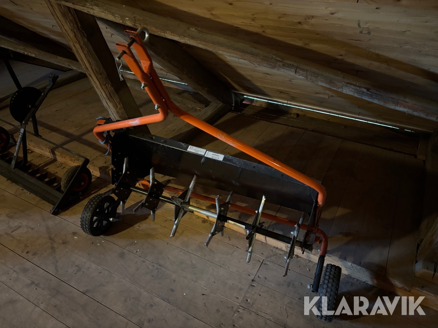 Gräsmatteluftare Husqvarna