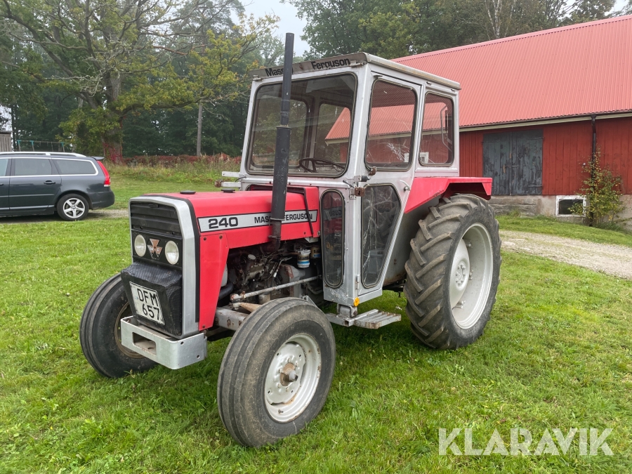 Traktor Massey Ferguson 240