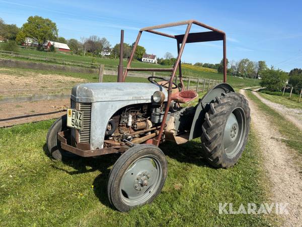 Veterantraktor Ferguson TEA 20B