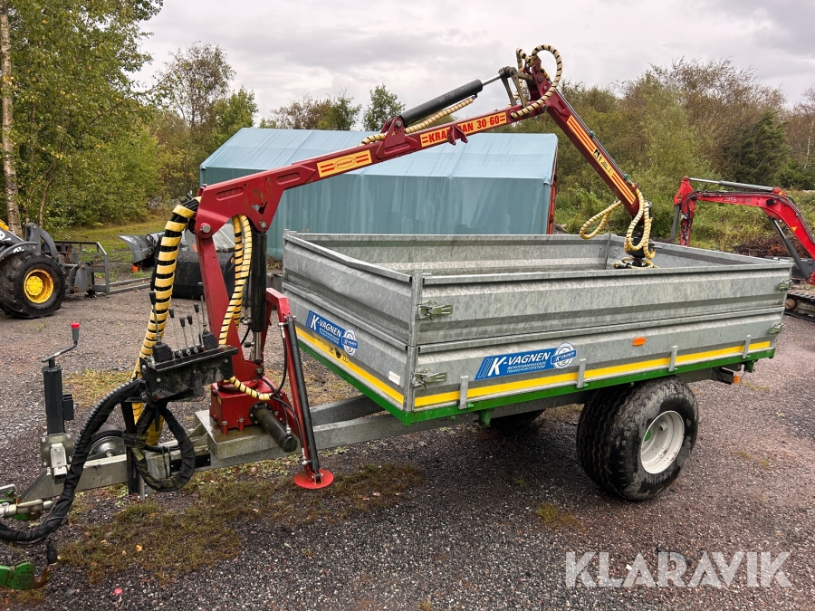 Skogsvagn med kran K-vagnen 3000T3 med 3-vägstipp