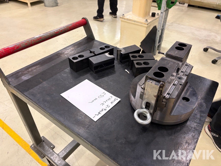 Chuck SMW 2 backs 250