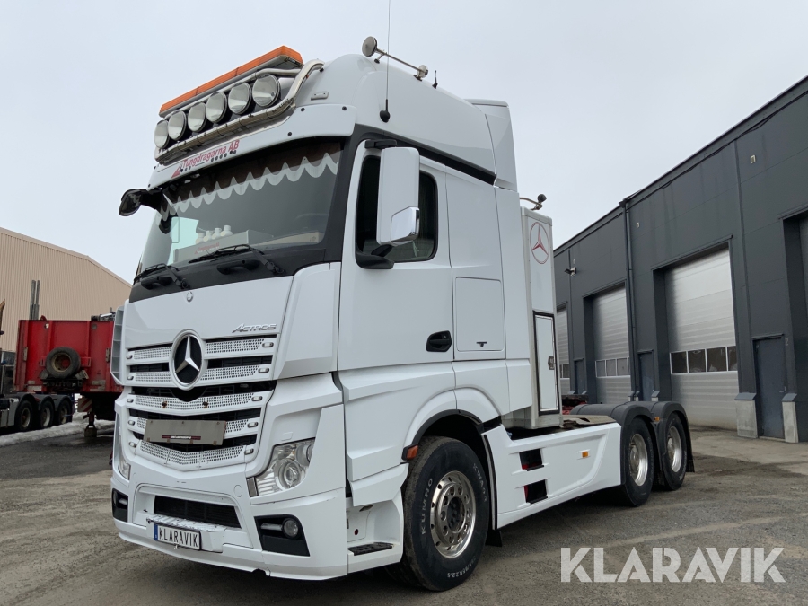 Dragbil Mercedes-Benz Actros 3363