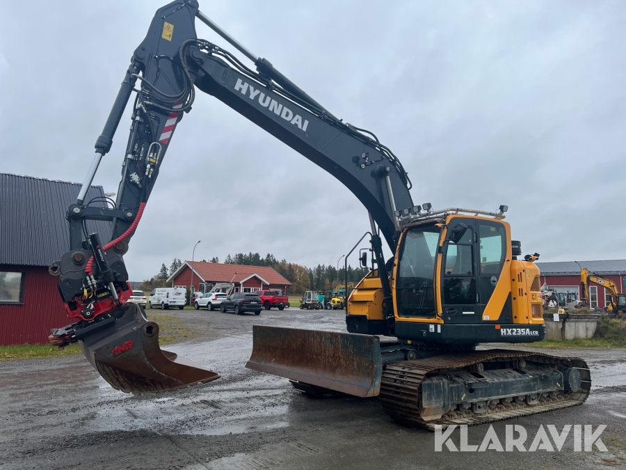 Bandgrävare Hyundai HX235A LCR