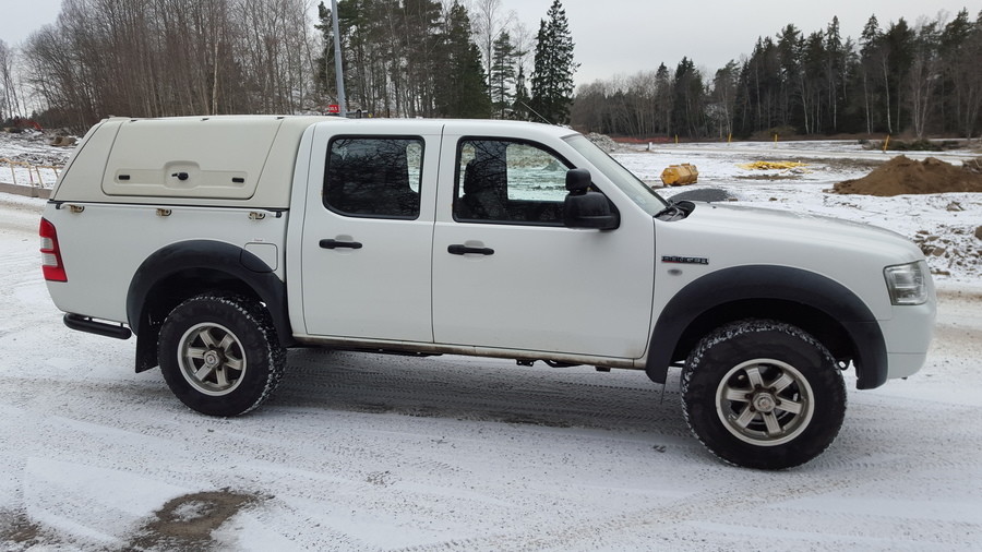 Skåpbil med dubbelhytt 4WD