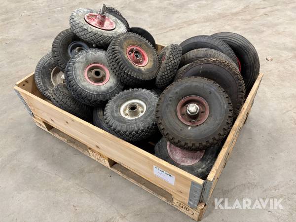Pall med hjul till kärror