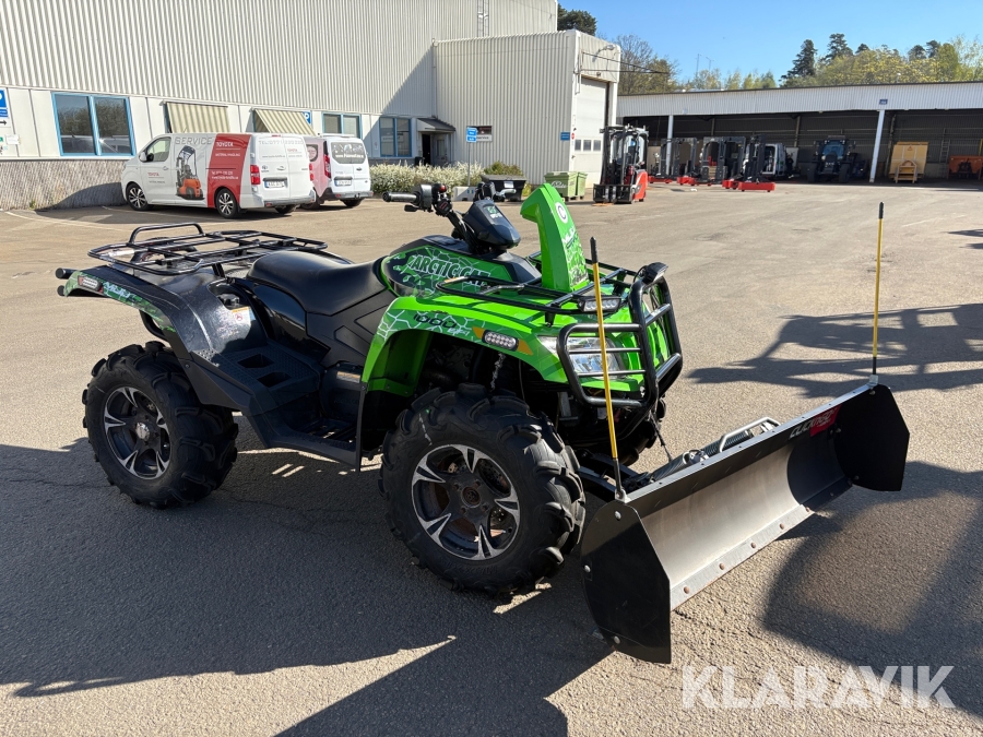 ATV Arctic Cat Mud Pro 1000 EFI med snöplog