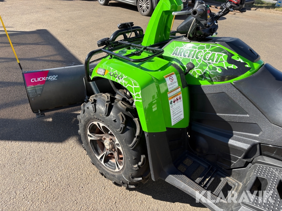 ATV Arctic Cat Mud Pro 1000 EFI med snöplog