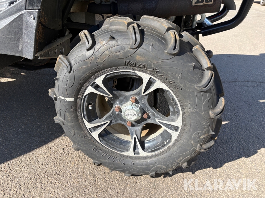 ATV Arctic Cat Mud Pro 1000 EFI med snöplog