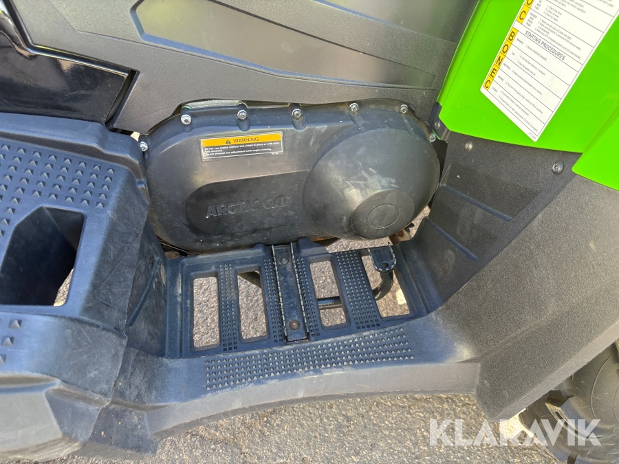 ATV Arctic Cat Mud Pro 1000 EFI med snöplog