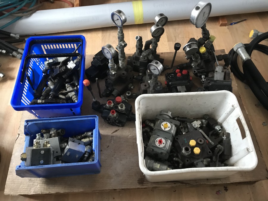 Diverse hydraulik komponenter