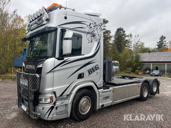 Lastbil Scania R590 6x2 med Laxo snabblås, vändskiva och lastväxlare