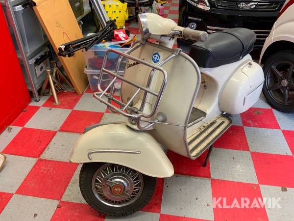 Veteran MC Vespa Touring 1963 150CC