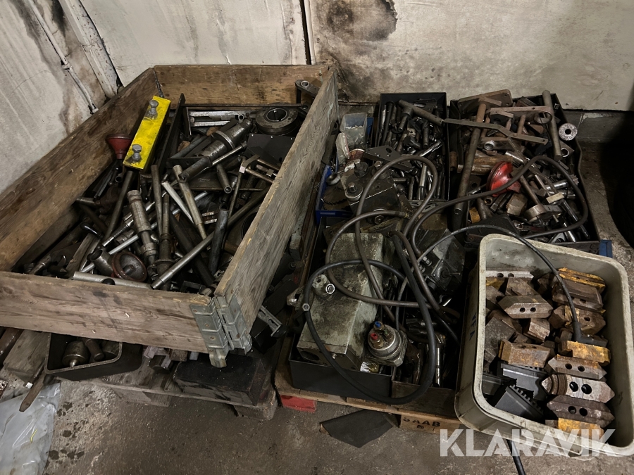 Diverse delar till fräs och svarv