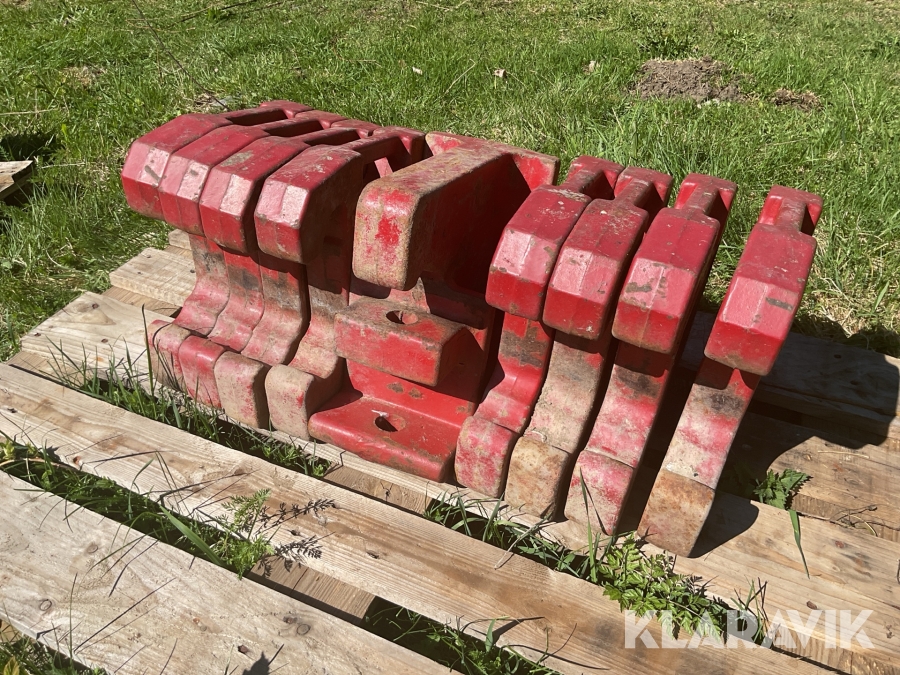 Frontvikter IH 8st + mittdel