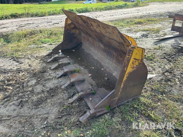 Grusskopa med tänder Cat 910