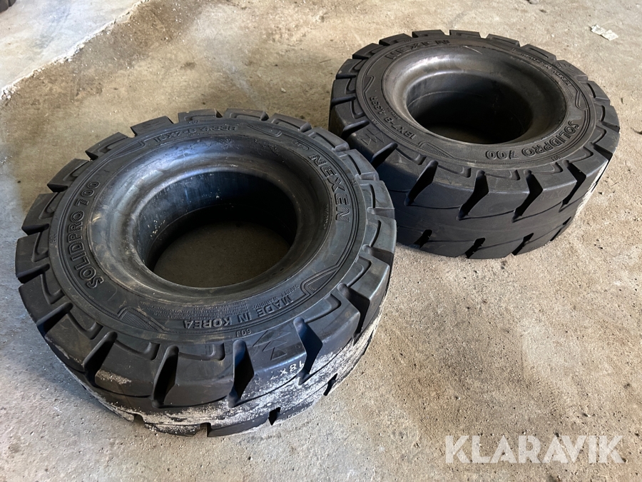 Truckdäck massiva Nexen Solidpro 18x7-8 4.33R - 2st