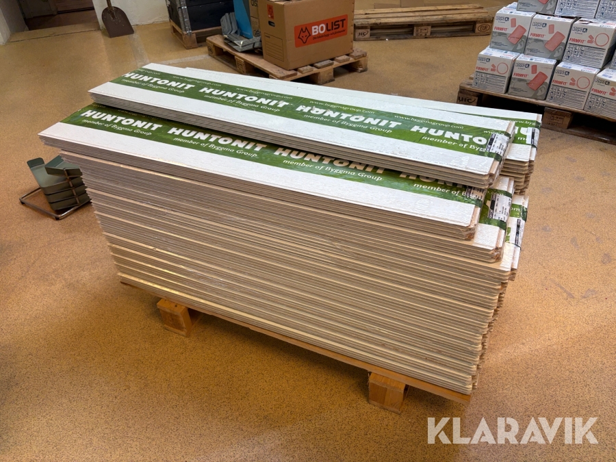 Takpanel Huntonit Plankett 11x1220x300 / 36,18m²