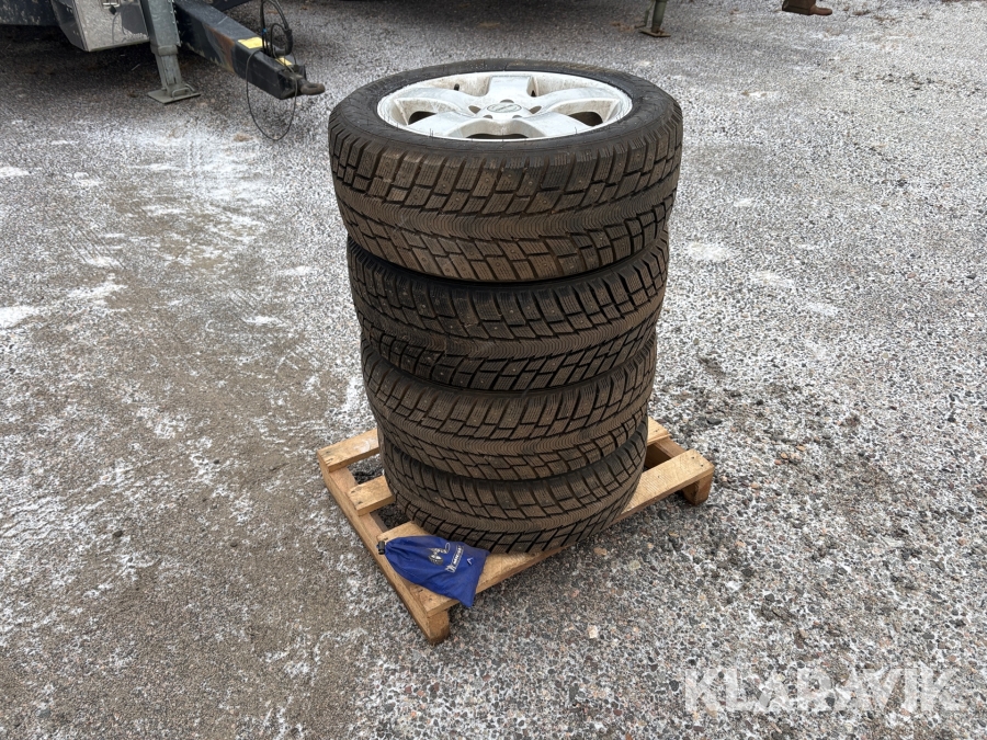 Däck Michelin Ivalo 215/55R16 4st