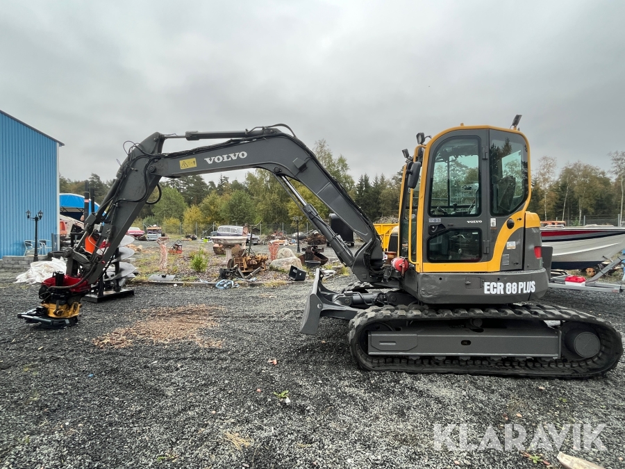 Grävmaskin Volvo ECR 88 PLUS med tillbehör