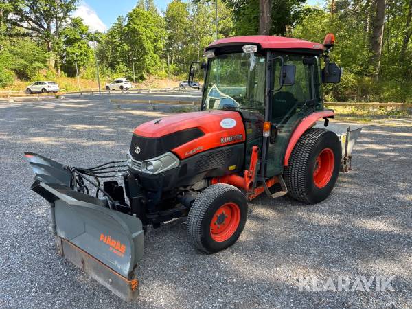 Traktor Kubota L4240 med lastare och redskap