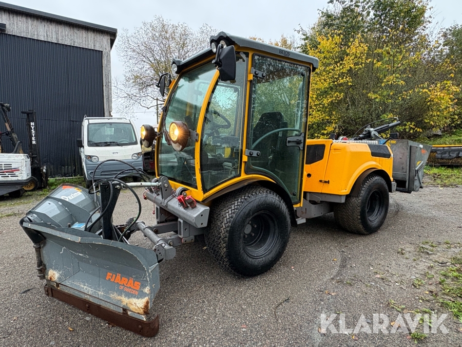 Redskapsbärare Belos TransGiant med redskap