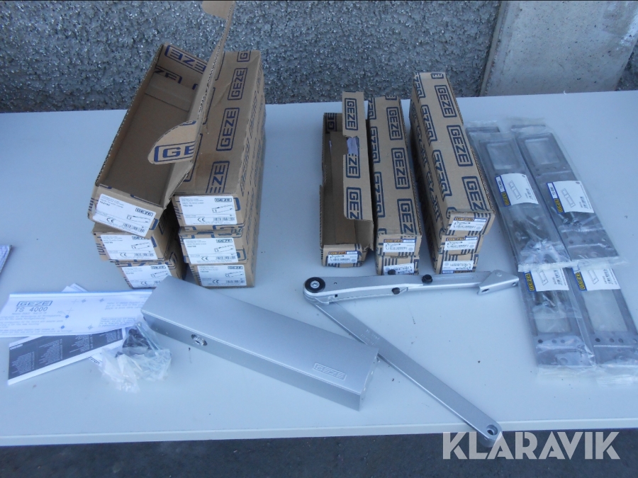 Dörrstängare Geze TS 4000