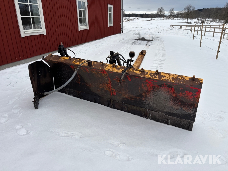 Snöblad Vreten K2800U Fäste Valtras 6000-serie