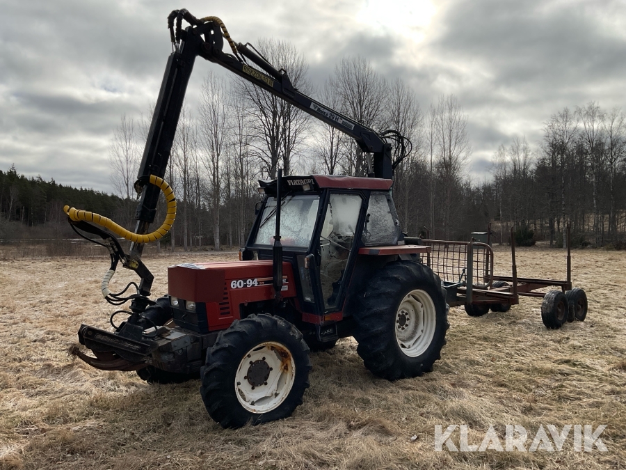 Traktor Fiat 60-94 DT med skogsvagn