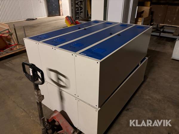 Klädskåp Metal Design