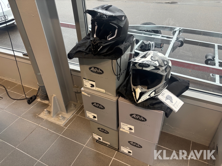 Motorcykelhjälmar Airoh XL 5st