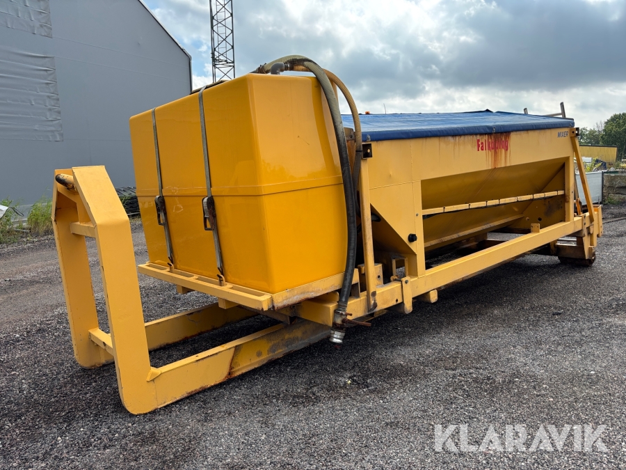 Saltspridare Falköping C-7 7m3 på lastväxlarram