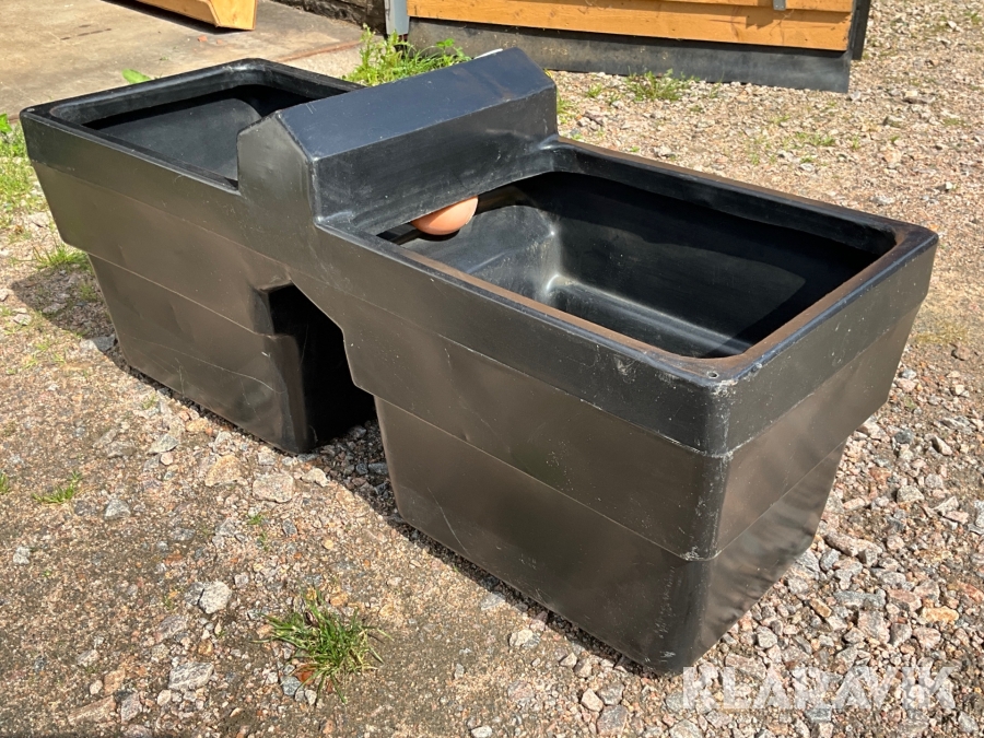 Vattenkar, Mark, Klaravik auktioner