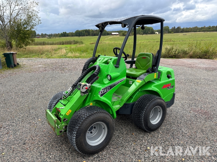 Redskapsbärare Avant 528 Optidrive