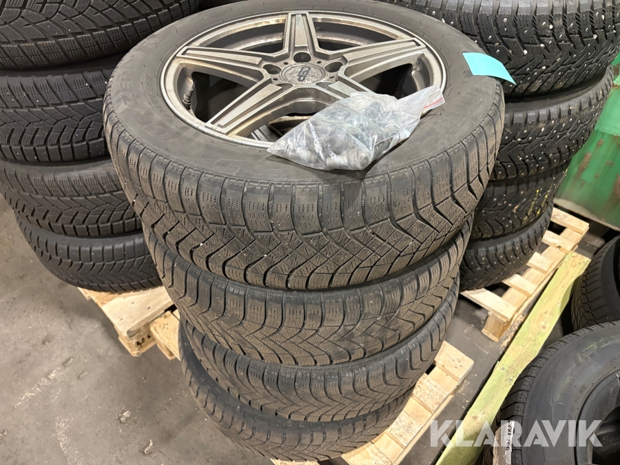 Däck med fälg Pirelli / CSP 225/55 R17