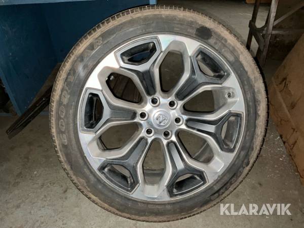 Däck och fälg Dodge 285/45R22