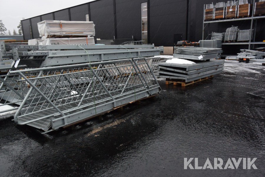 Loftgång med trappor EU svets AB varmgalvad