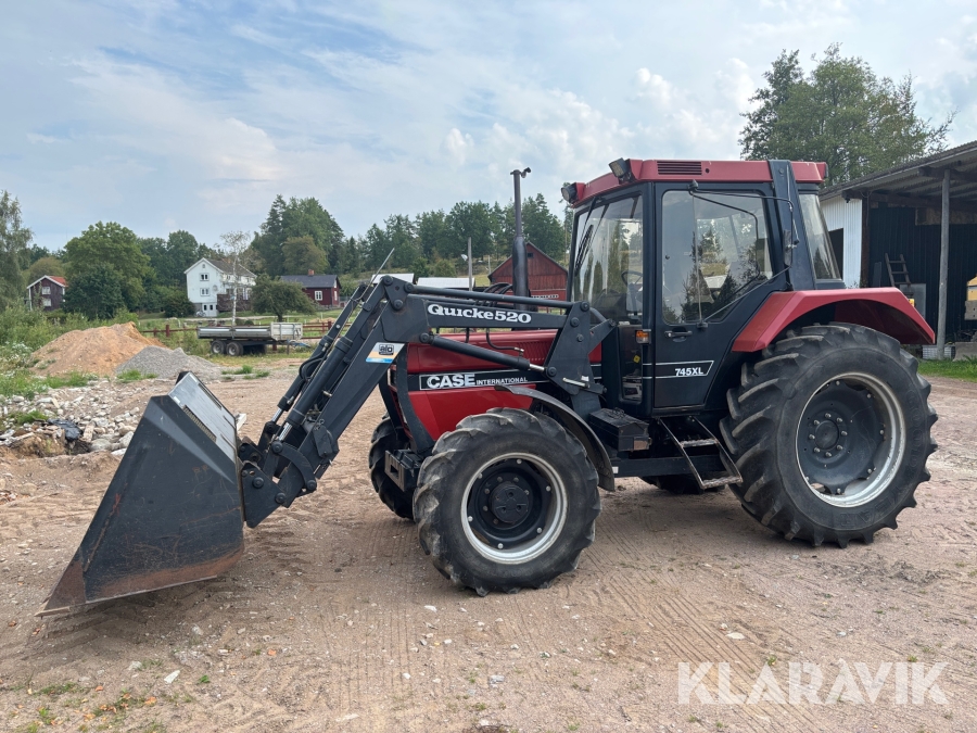 Traktor Case IH 745XL med lastare