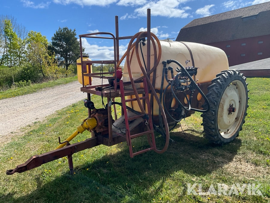 Växtskyddsspruta Hardy 2400liter