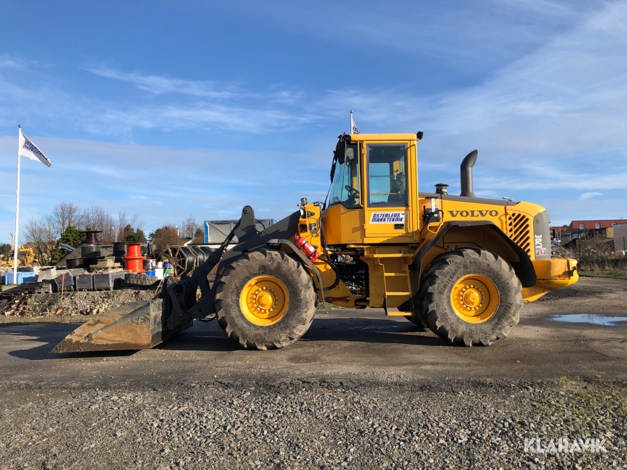 Lastmaskin Volvo L70E med tillbehör