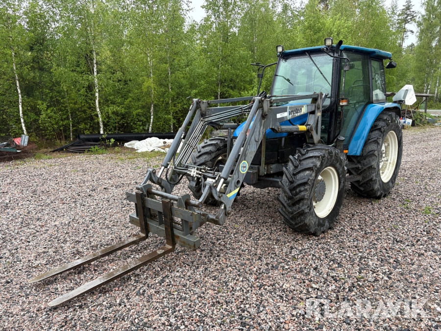Traktor New Holland