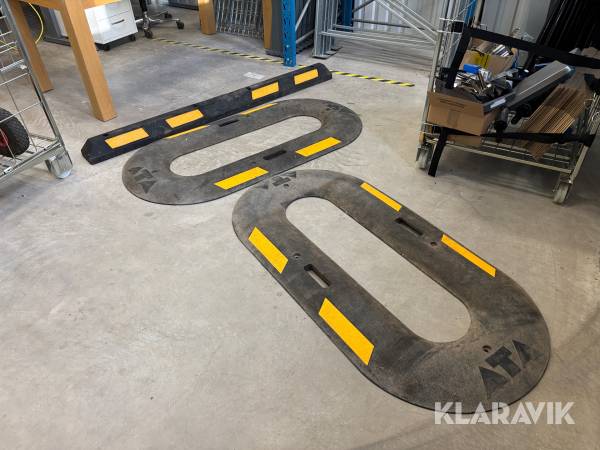 Portabelt farthinder ATA 2st samt ett parkeringsstopp