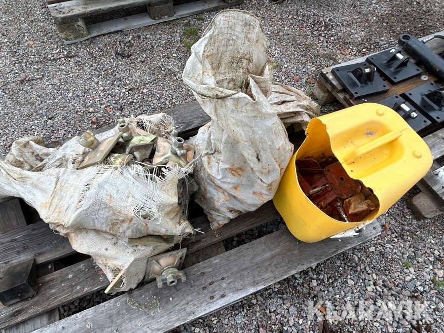 Formlås, armeringsfötter & stålwire m.m  