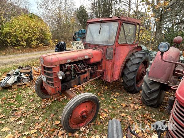 Traktor Volvo BM T 425 Krabat