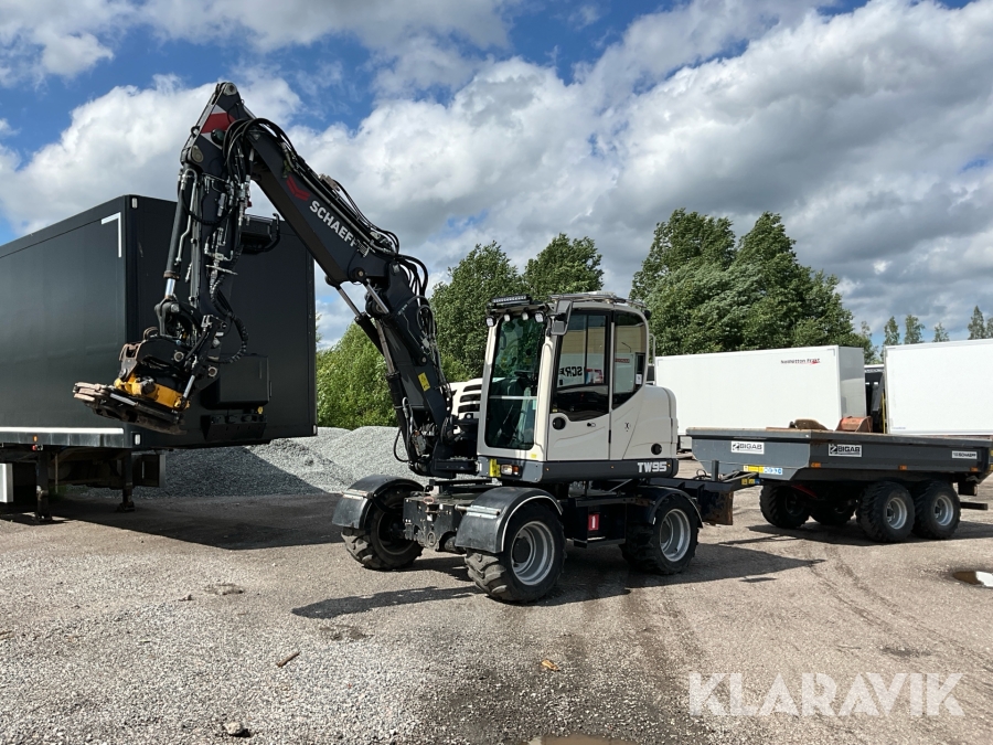 Grävmaskin Schaeff TW95 med vagn